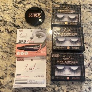 Kiss lashes, glue and mirror